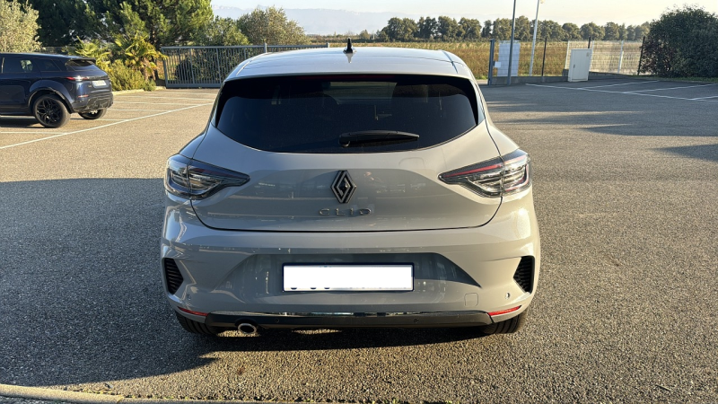 RENAULT CLIO 5 NEUVE BOITE AUTO ESSENCE DISPO A VENDRE A MANOSQUE