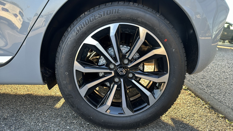 RENAULT CLIO 5 NEUVE BOITE AUTO ESSENCE DISPO A VENDRE A VITROLLES