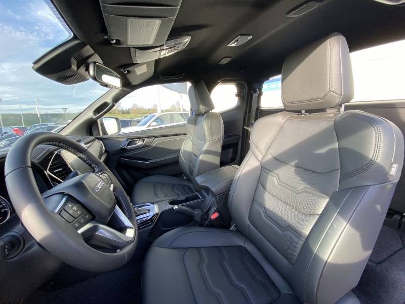 ISUZU D MAX DIESEL BOITE AUTO NEUF DISPO A VENDRE A  SISTERON