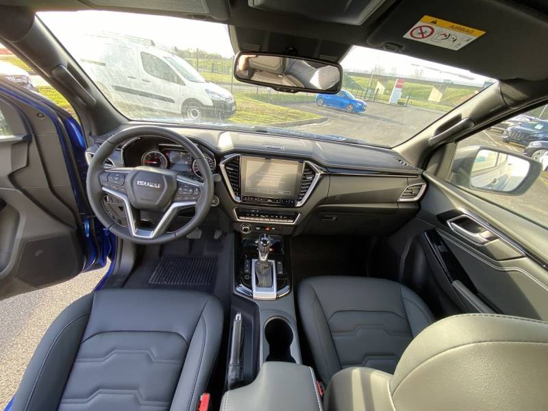 ISUZU D MAX DIESEL BOITE AUTO NEUF DISPO A VENDRE A  DIGNE