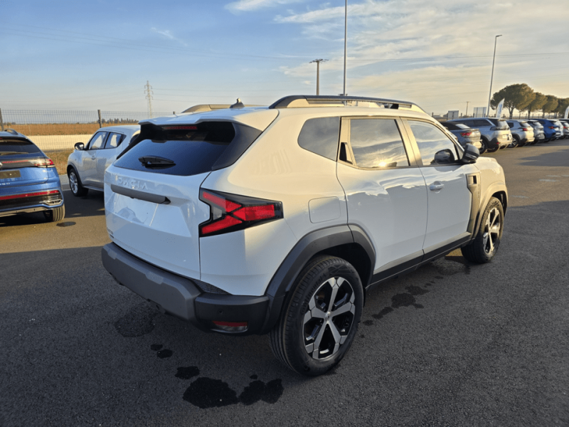 DACIA DUSTER 2025 HYBRIDE 140CV NEUF DISPO A VENDRE A VENELLES
