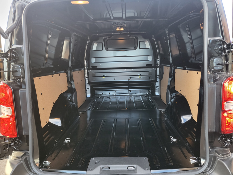 CITROEN NOUVEAU JUMPY FOURGON HDI 145 CV BOITE AUTO NEUF DISPO A VENDRE A VITROLLES