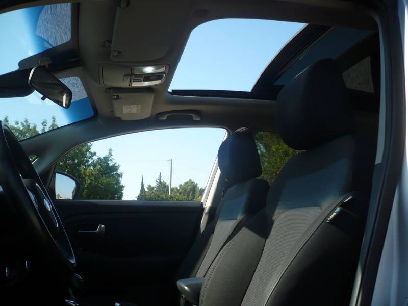 KIA CARENS A VENDRE A EGUILLES