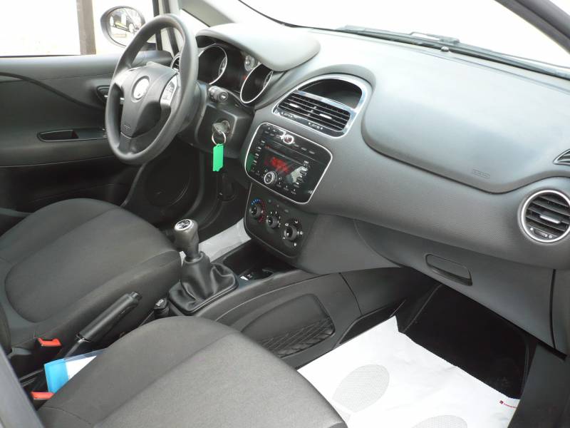 FIAT PUNTO OCCASION A VENDRE A PLAN DE CAMPAGNE