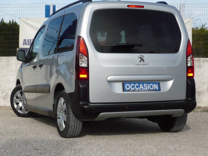 PEUGEOT PARTNER 5 PLACES OCCASION FAIBLE KMS A VENDRE A HYERES