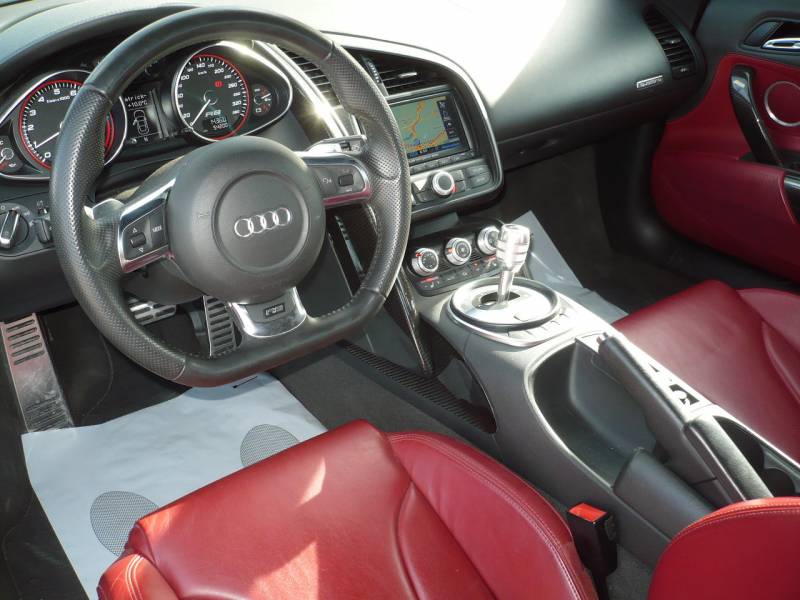 AUDI R8 V10 525 cv  SPYDER  R-TRONIC