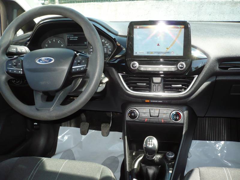 FORD FIESTA TREND PLUS 85 CV ESSENCE OCCASION A VENDRE A EGUILLES