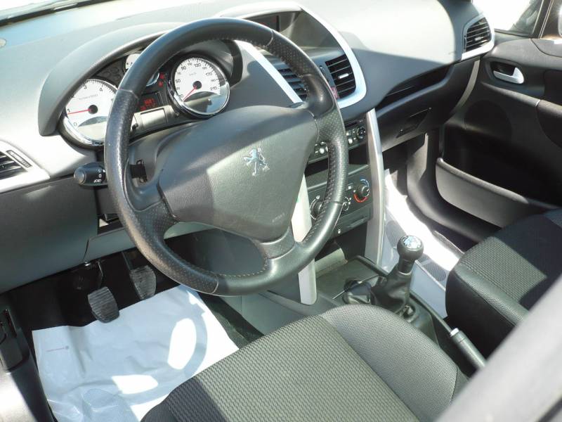 PEUGEOT 207 SW 1.6L HDI 92 OCCASION FAIBLE KMS PAS CHERE A VENDRE A  EGUILLES