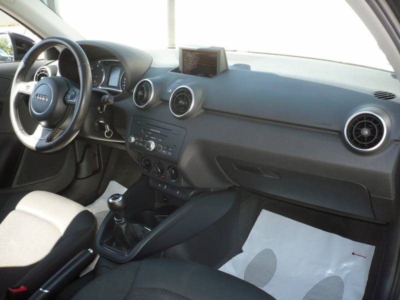 AUDI A1 TDI 105 CV AMBITION GPS OCCASION PAS CHERE A VENDRE A PUYRICARD 