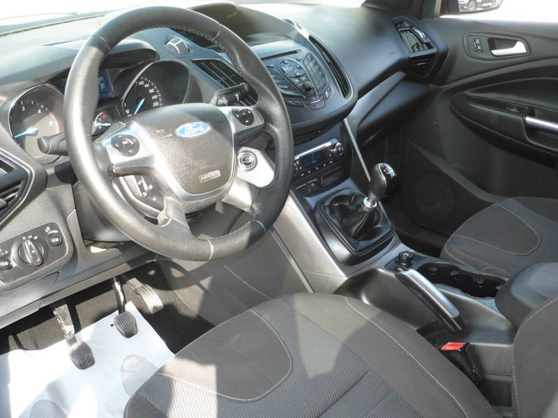 FORD KUGA TDCI 140 CV PETIT PRIX OCCASION A VENDRE A VITROLLES