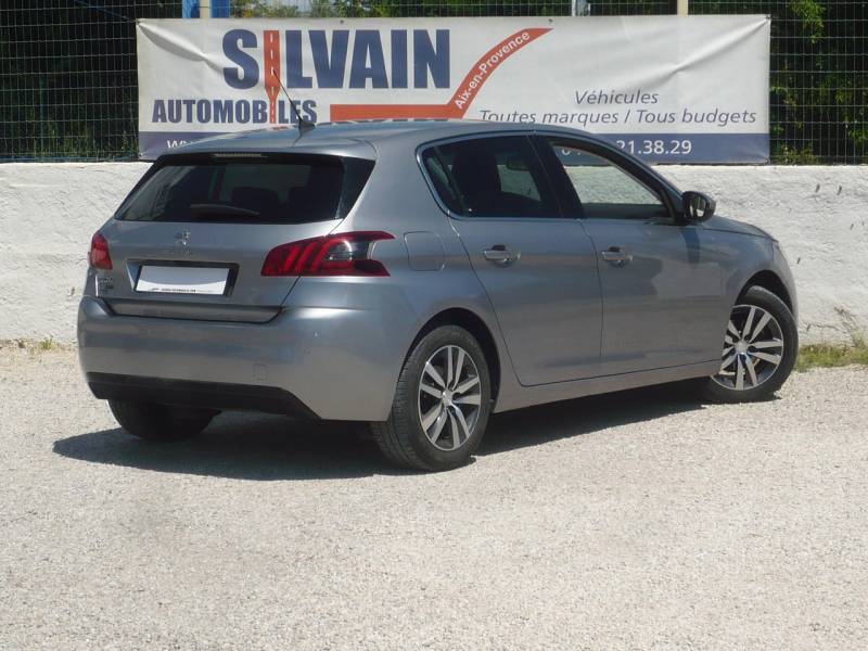 PEUGEOT 308 1.2L ESSENCE OCCASION PAS CHERE A VENDRE A MANOSQUE