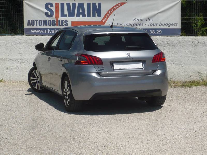 PEUGEOT 308 1.2L ESSENCE OCCASION PAS CHERE A VENDRE A VITROLLES