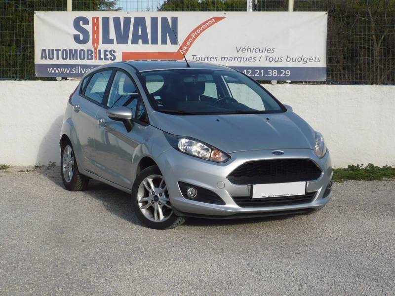 FORD FIESTA ESSENCE 5 PORTES FAIBLE KMS OCCASION A VENDRE A MARSEILLE
