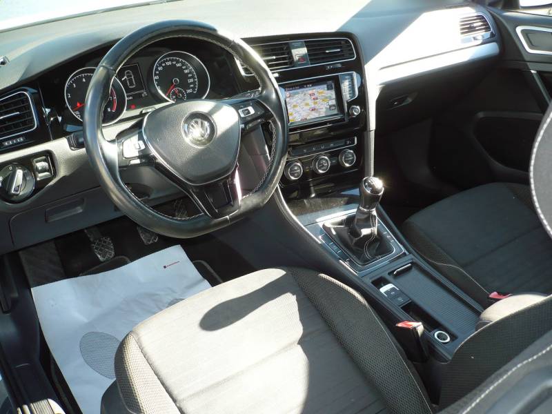 VOLKSWAGEN GOLF 7 ESSENCE TSI 105 CV OCCASION PAS CHERE A VENDRE A PERTUIS