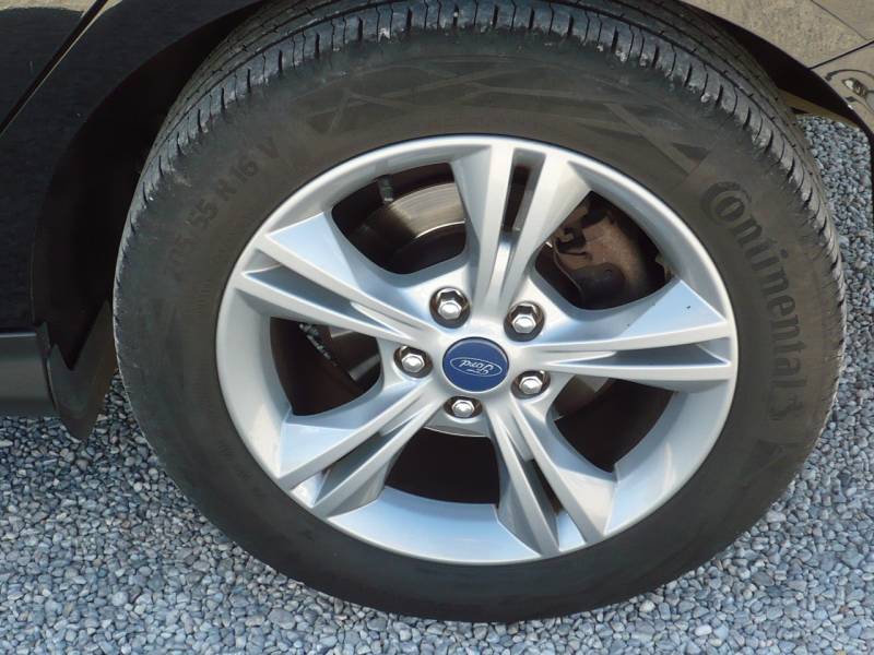 FORD FOCUS 3 TDCI 120 CV EDITION GPS OCCASION PAS CHERE A VENDRE A MARSEILLE PROVENCE AEROPORT