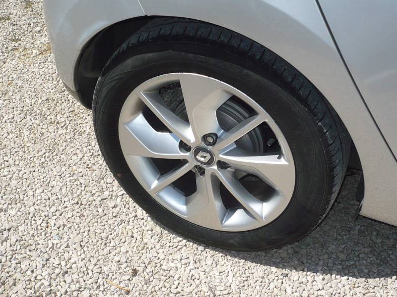 RENAULT CLIO 4 DCI 90 CV LIMITED GPS OCCASION PAS CHERE A VENDRE A PUYRICARD