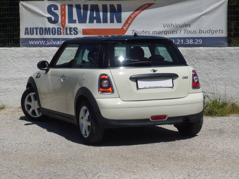 MINI ONE ESSENCE 1.4L 95 CV . OCCASION PAS CHERE A VENDRE A MANOSQUE 