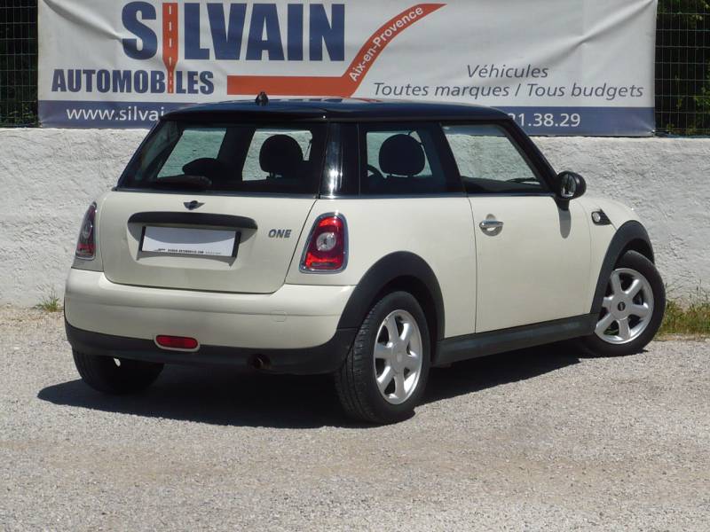MINI ONE ESSENCE 1.4L 95 CV . OCCASION PAS CHERE A VENDRE A PUYRICARD