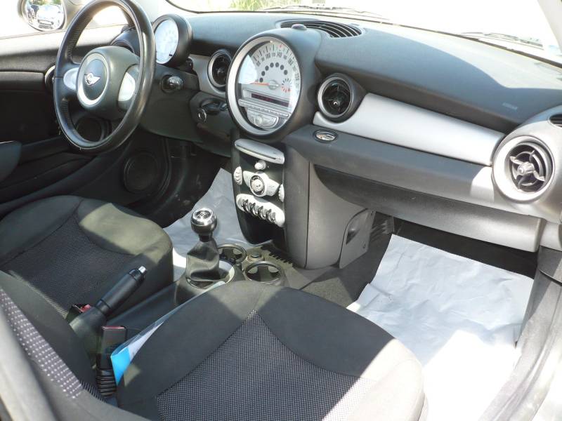 MINI ONE ESSENCE 1.4L 95 CV . OCCASION PAS CHERE A VENDRE A PLAN DE CAMPAGNE