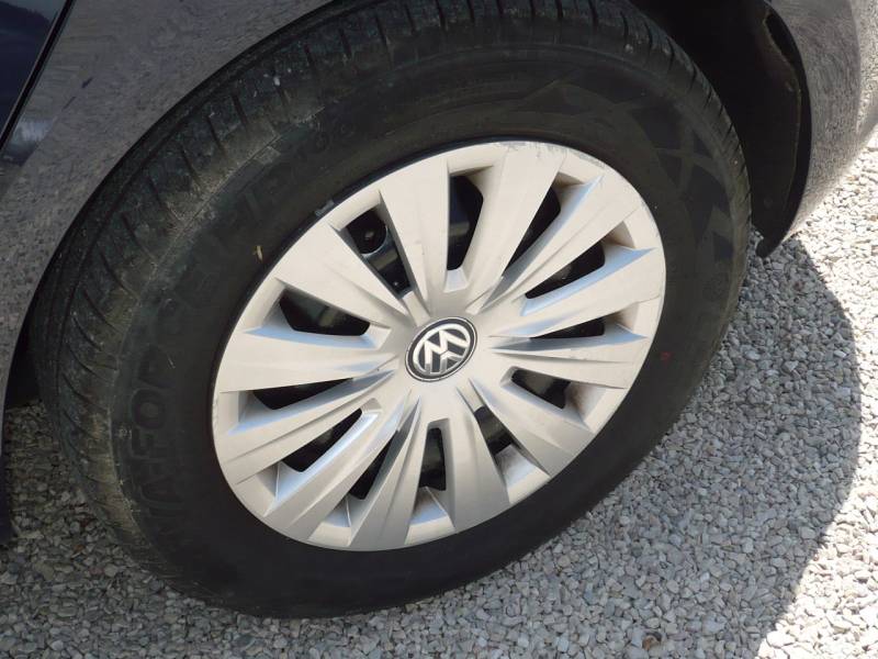 VOLKSWAGEN GOLF VII . TSI 85 CV . OCCASION PAS CHERE A VENDRE A EGUILLES