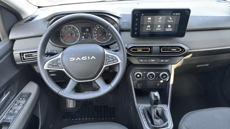 DACIA SANDERO NEUVE BOITE AUTO ESSENCE 90CV DISPO A AVENDRE A SALON DE PROVENCE 