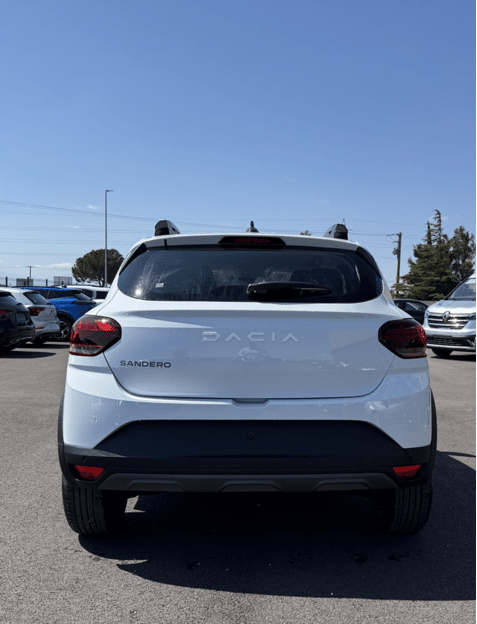 DACIA SANDERO NEUVE BOITE AUTO ESSENCE 90CV DISPO A AVENDRE A VENELLES