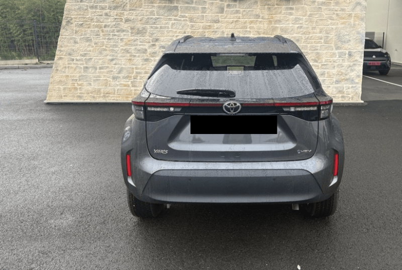 TOYOTA YARIS CROSS HYBRIDE 130 MY25 NEUVE DISPO A VENDRE A MANOSQUE 