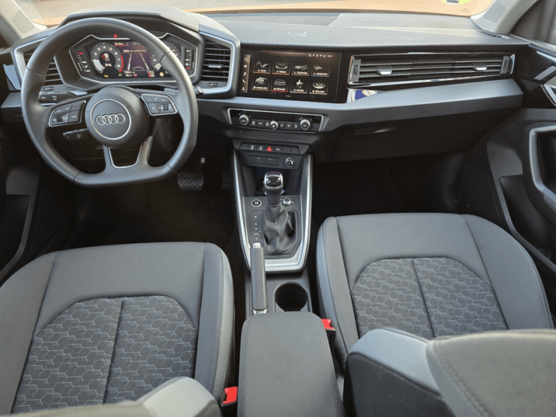 AUDI A1 TFSI 116 CV ESSENCE BOITE AUTO S LINE S-TRONIC A VENDRE A SALON DE PROVENCE 