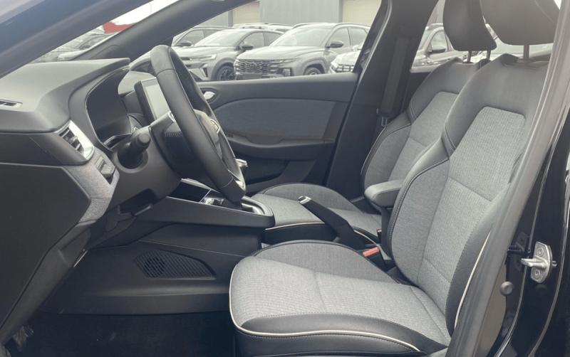 RENAULT CLIO V ESSENCE TCE 90 CV TECHNO PACK CARPLAY OCCASION FAIBLE KMS A VENDRE A SALON DE PROVENCE 