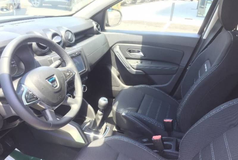 DUSTER ESSENCE A VENDRE A AUBAGNE