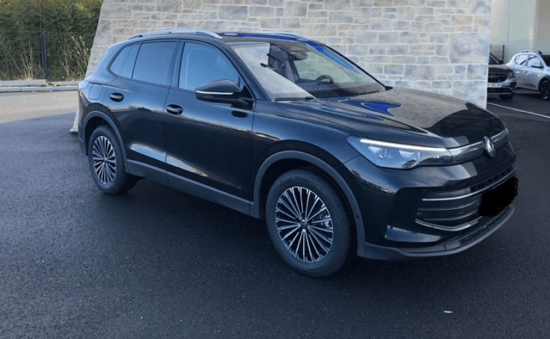 VOLKSWAGEN TIGUAN ESSENCE BVA NEUF A VENDRE  A AIX EN PROVENCE 