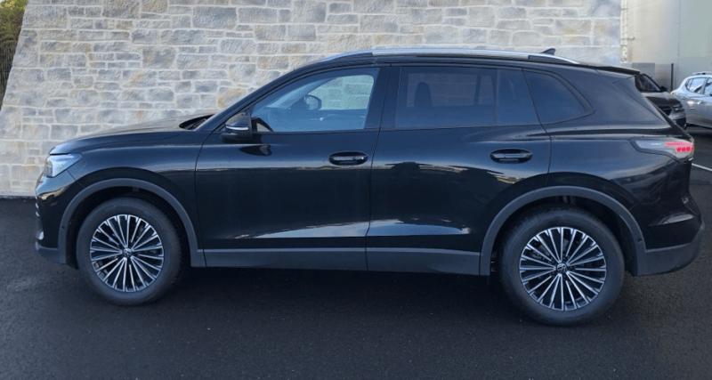 VOLKSWAGEN TIGUAN ESSENCE BVA NEUF A VENDRE  A VITROLLES